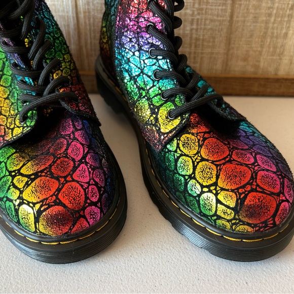 Dr. Martens 1460 Pascal Rainbow AW004 - Picture 4 of 9